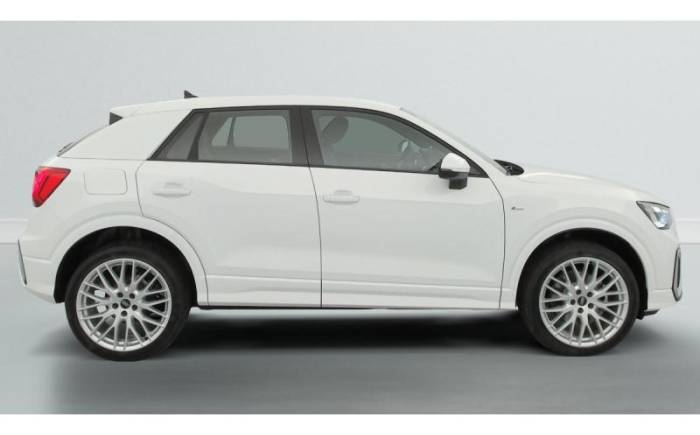 AUDI Q2 35 TFSI 150 S TRONIC 7 S LINE
