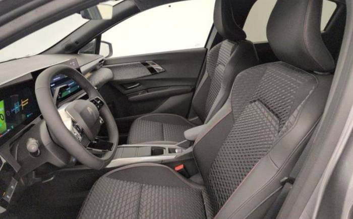 RENAULT Clio 6 E-TECH FULL HYBRID 160 CH TECHNO