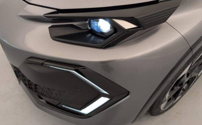 RENAULT Clio 6 E-TECH FULL HYBRID 160 CH TECHNO