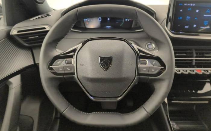 PEUGEOT 2008 Hybrid 145 ch e-dcs6 allure