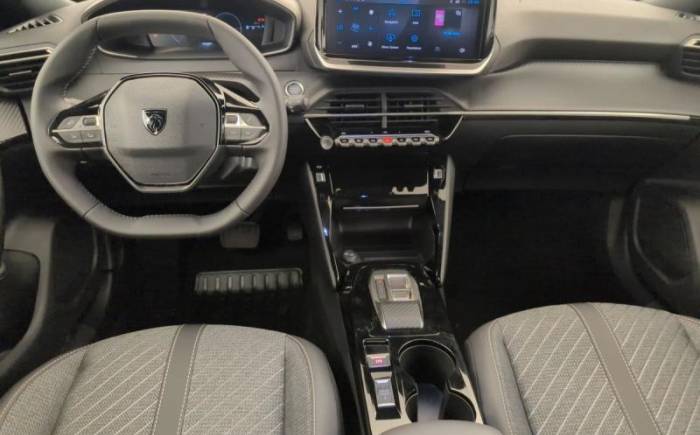 PEUGEOT 2008 Hybrid 145 ch e-dcs6 allure