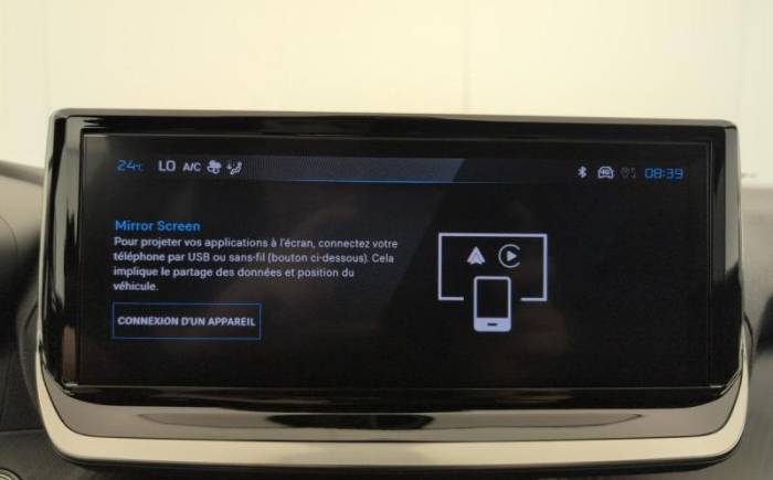 PEUGEOT 2008 Hybrid 145 ch e-dcs6 allure