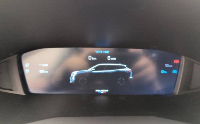 PEUGEOT 2008 Hybrid 145 ch e-dcs6 allure