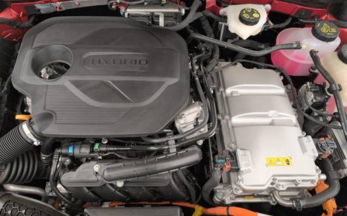 MG ZS 1.5 l hybrid+ 197 ch luxury