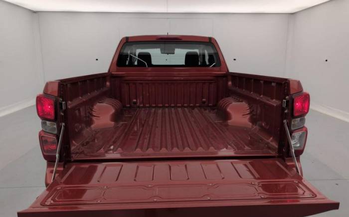 ISUZU D-MAX 2.2L SPACE CABINE M T EVOLUTION