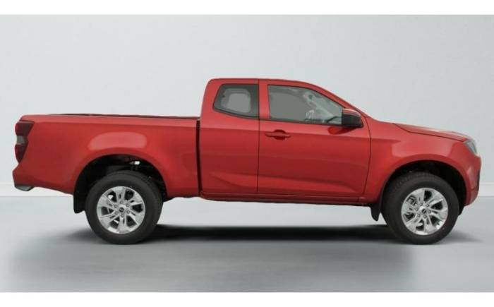 ISUZU D-MAX 2.2L SPACE CABINE M T EVOLUTION