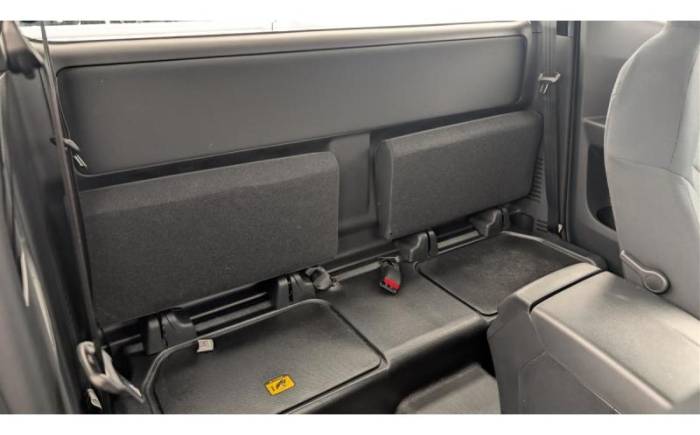 ISUZU D-MAX 2.2L SPACE CABINE M T B-STRONG