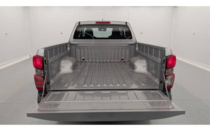 ISUZU D-MAX 2.2L SPACE CABINE M T B-STRONG