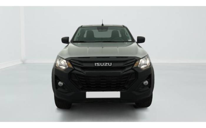 ISUZU D-MAX 2.2L SPACE CABINE M T B-STRONG