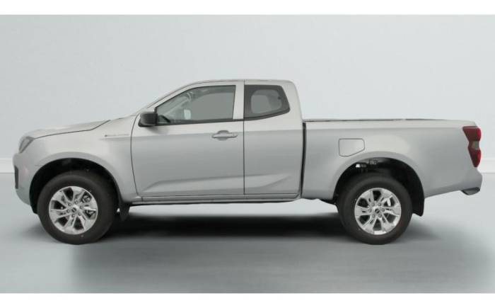 ISUZU D-MAX 2.2L SPACE CABINE M T EVOLUTION