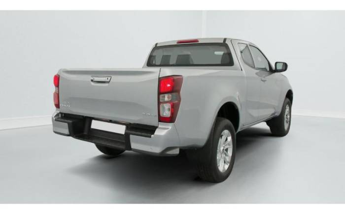 ISUZU D-MAX 2.2L SPACE CABINE M T EVOLUTION