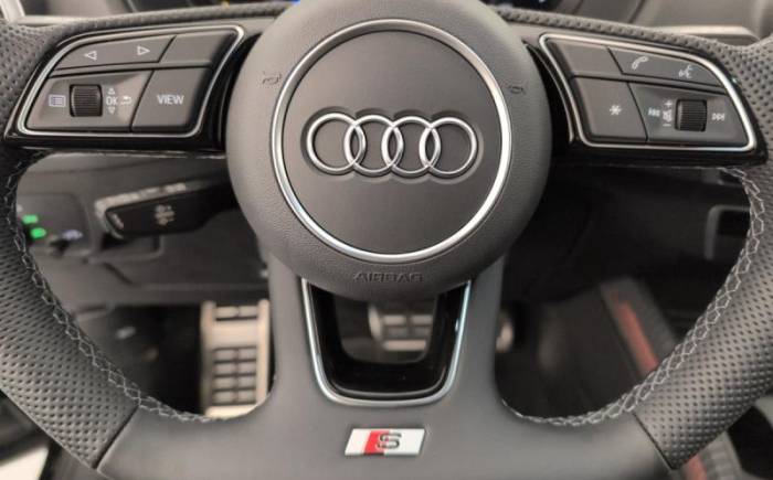 AUDI Q2 35 tfsi 150 s tronic 7 s line