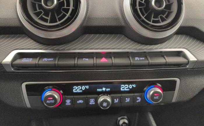 AUDI Q2 35 tfsi 150 s tronic 7 s line
