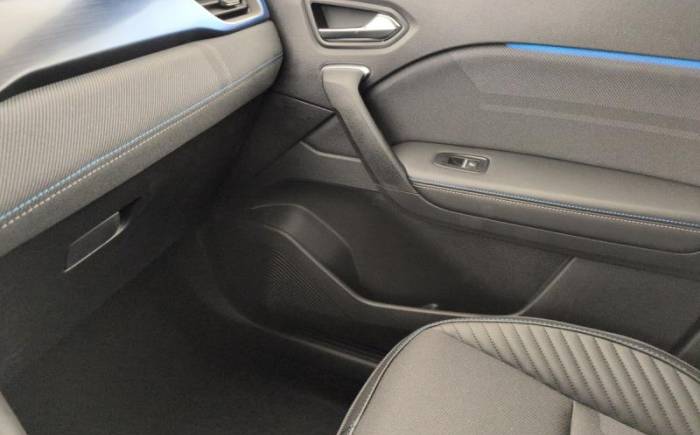 RENAULT CAPTUR E-tech full hybrid 160 ch esprit alpine